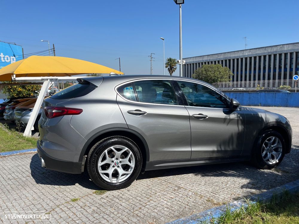 Alfa Romeo Stelvio 2.2 D Super AT8 - 6