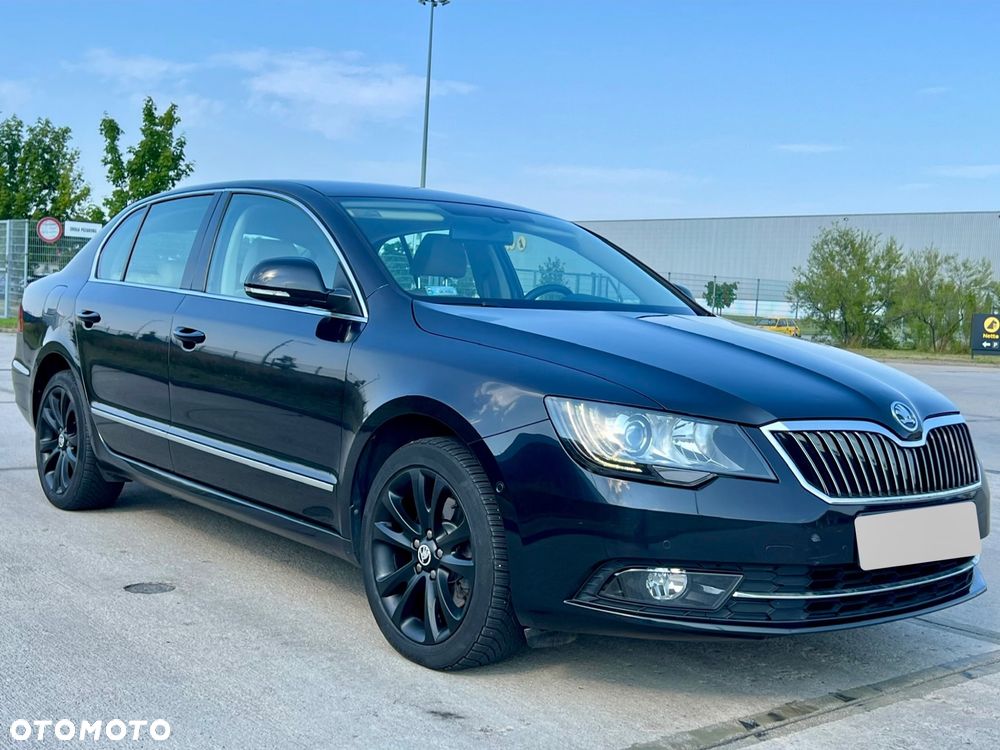 Skoda Superb 2013 photo 3