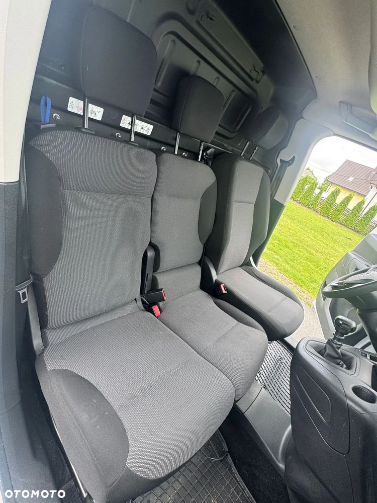 Opel Combo 1.5 CDTI Essentia S&S - 9