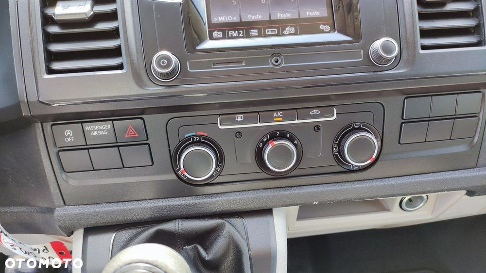 Volkswagen Transporter - 32