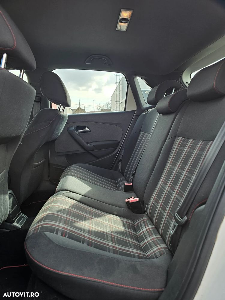 Volkswagen Polo - 13