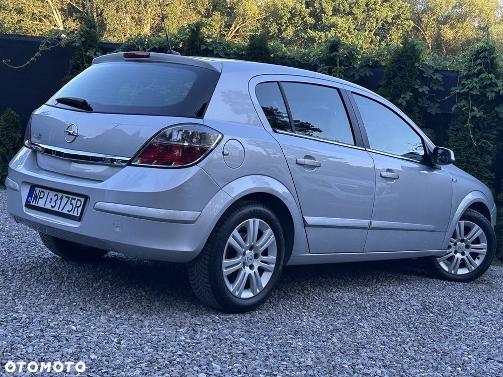 Opel Astra 1.6 Exklusiv - 12