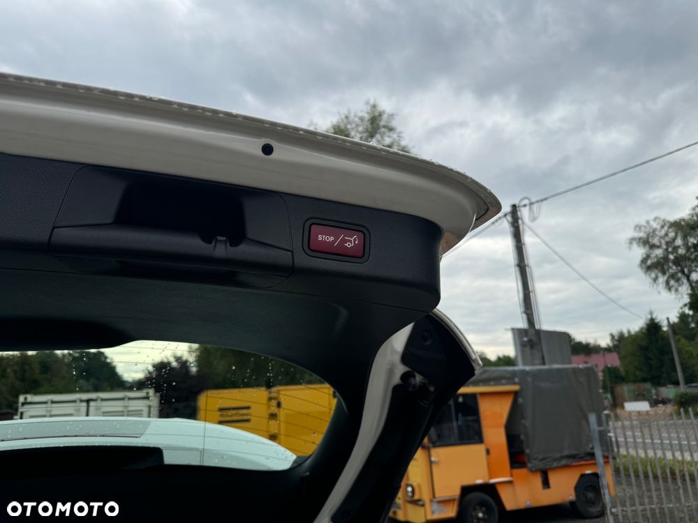 Mercedes-Benz Klasa B 180 d 7G-DCT Progressive - 24