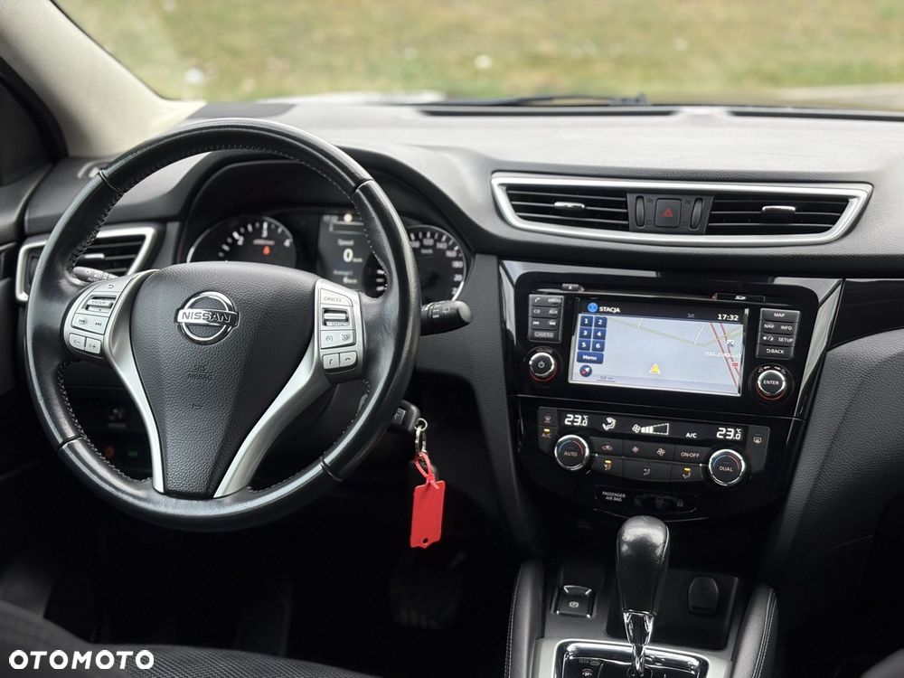 Nissan Qashqai 1.6 DCi Xtronic TEKNA - 18