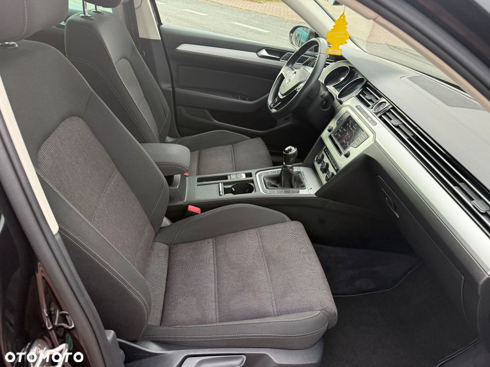 Volkswagen Passat 2.0 TDI BMT Comfortline - 11