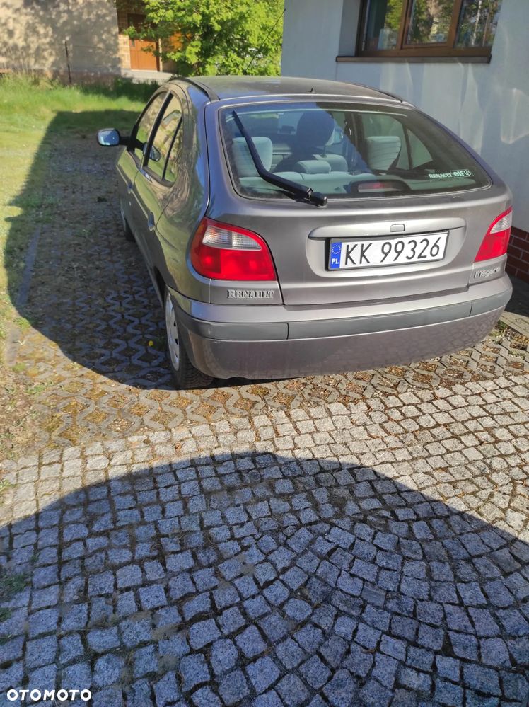 Renault Megane 1.4 16V Air - 2
