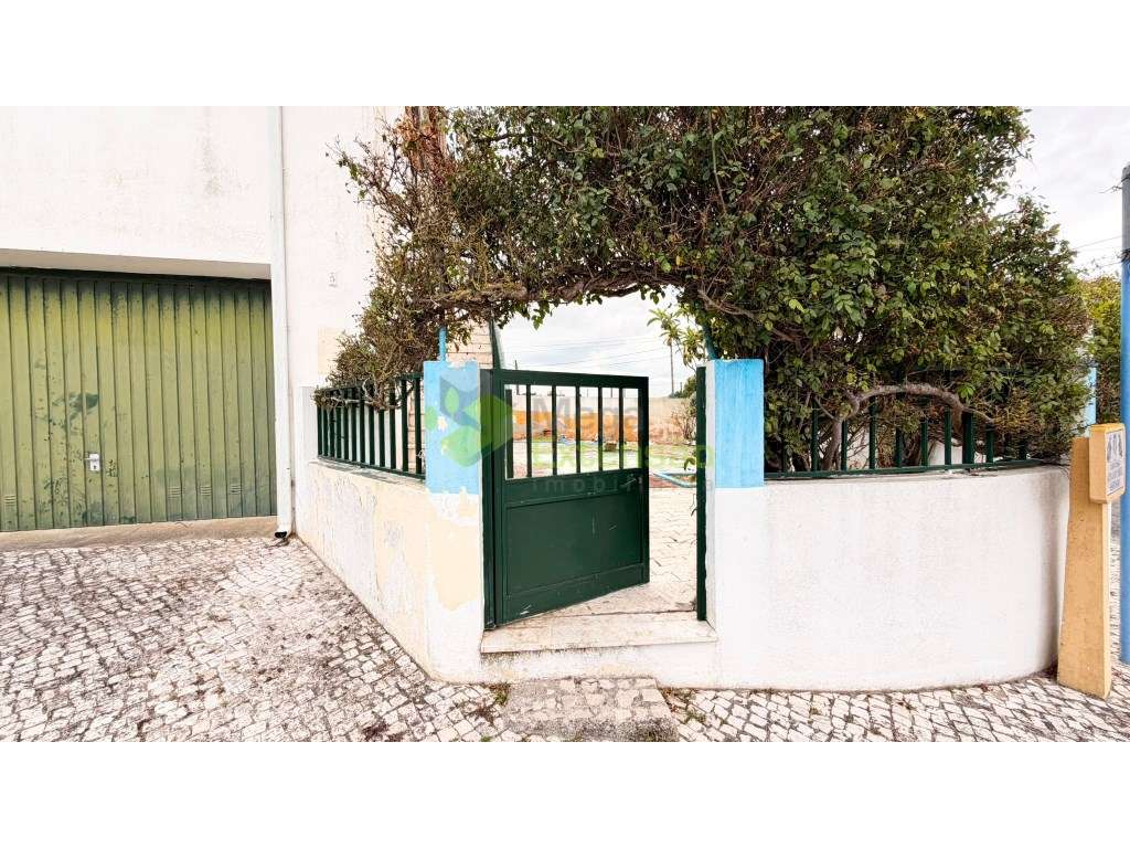 Moradia T3, no centro do Cadaval com adega, sótão e pátio | Oportun... - Grande imagem: 4/35