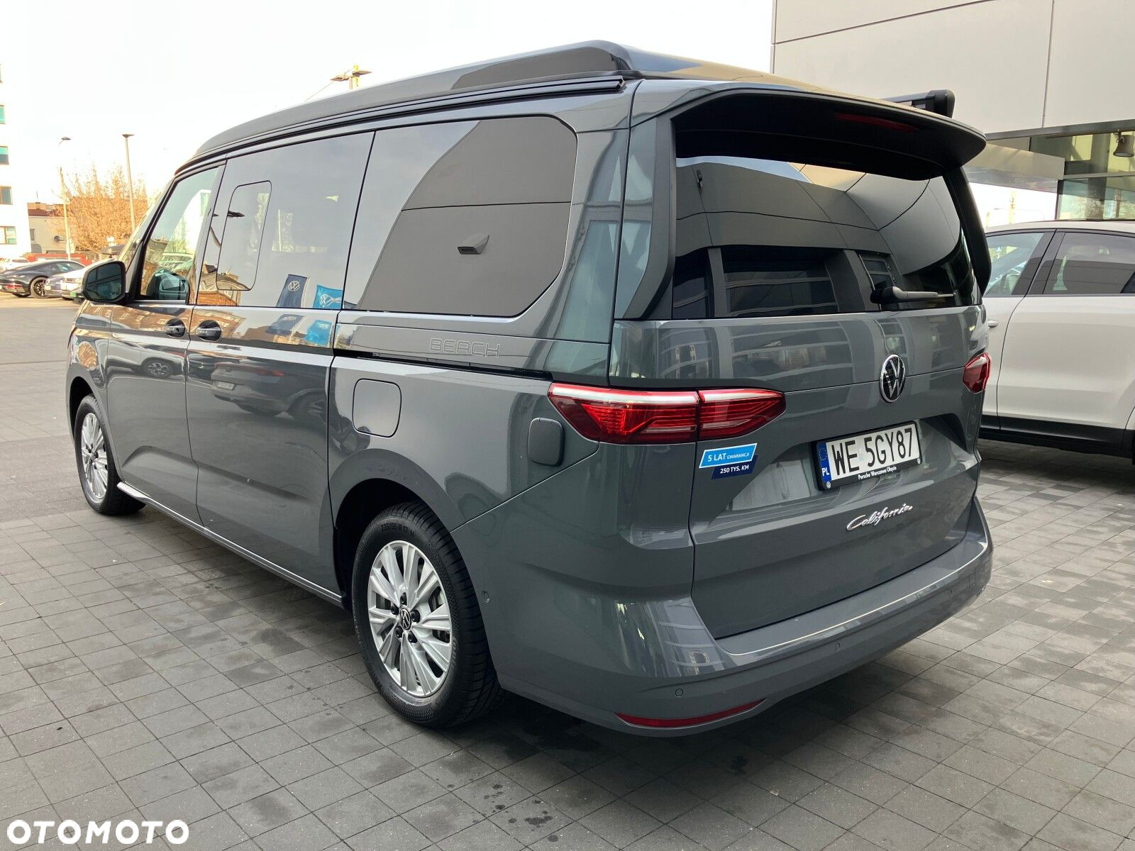 Volkswagen california Nowa California Beach silnik: 2,0 l TSI OPF 204 KM / skrzynia biegów: 7-biegowa DSG rozstaw osi: 3124 mm - 26