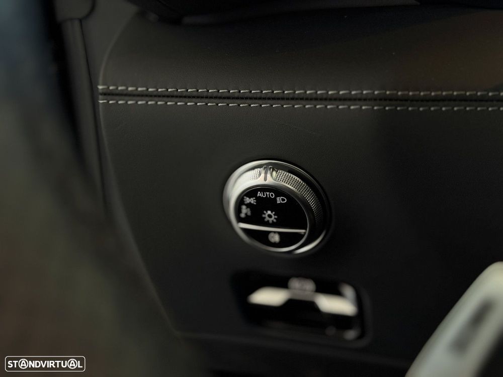Mercedes-Benz SLS 63 AMG - 36