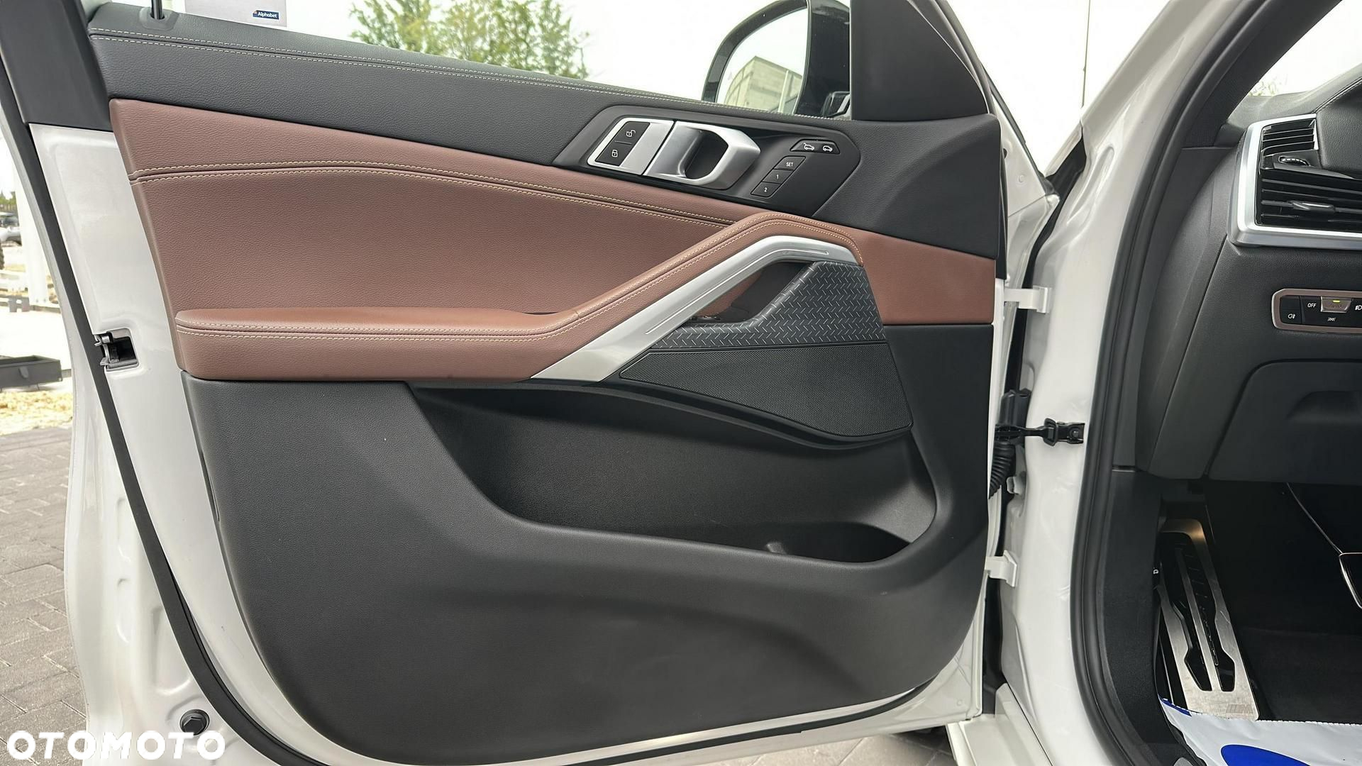 BMW X6 xDrive40i mHEV - 12