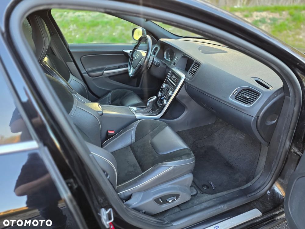Volvo S60 T6 AWD Geartronic RDesign - 8