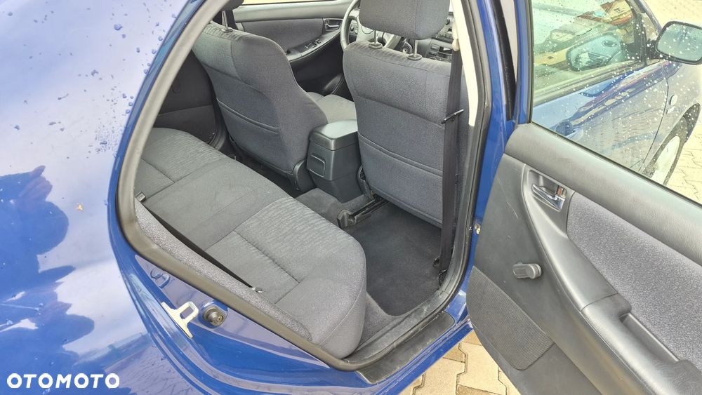 Toyota Corolla - 10