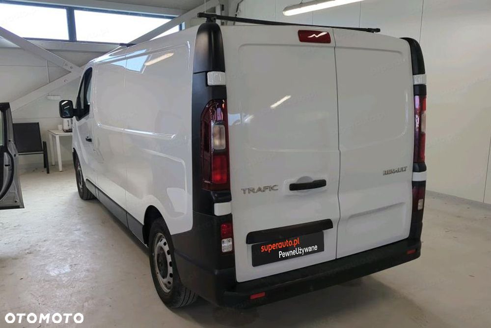 Renault Trafic L2H1 2.0 120 KM - 8