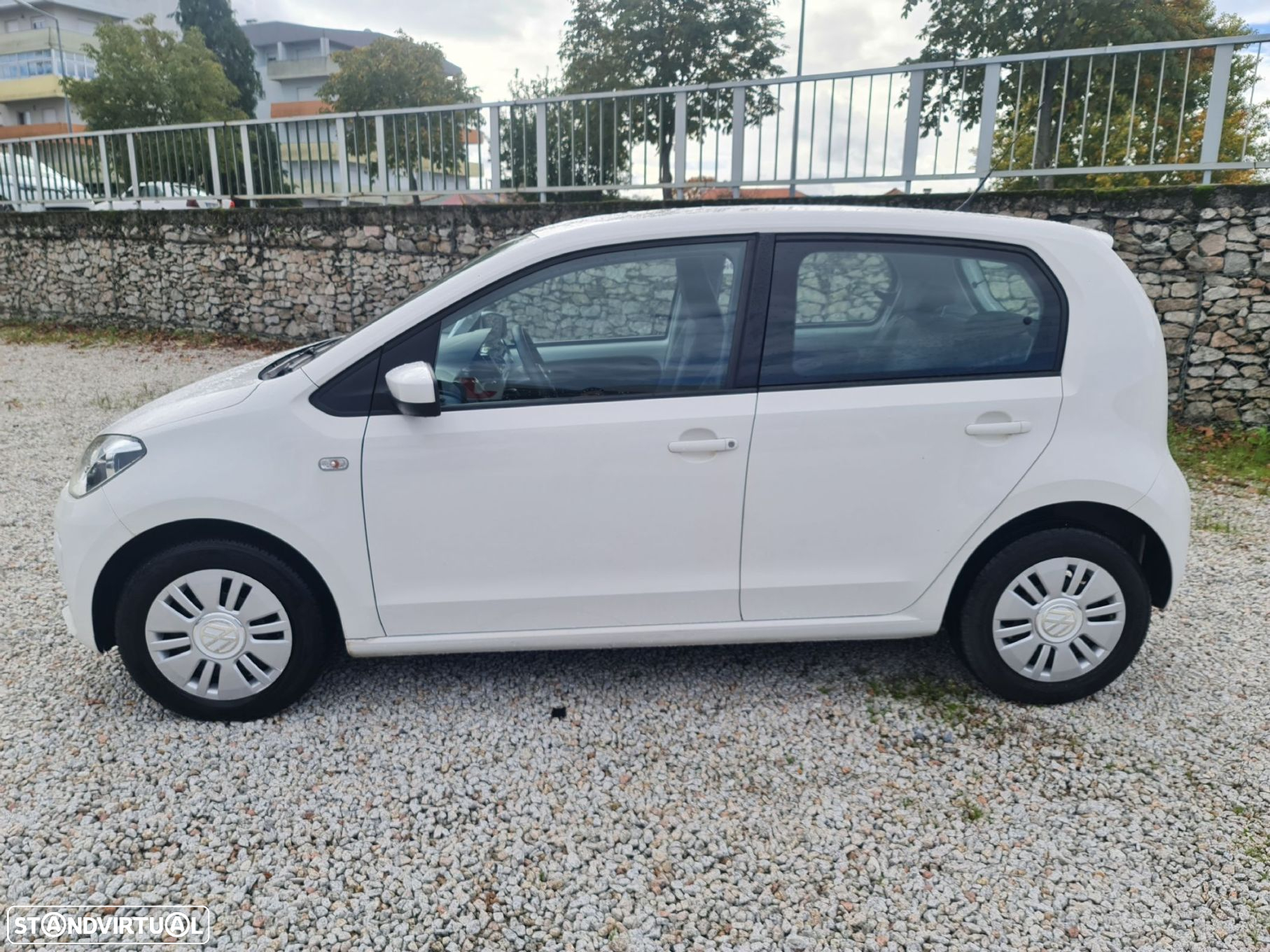 VW Up! move - 4