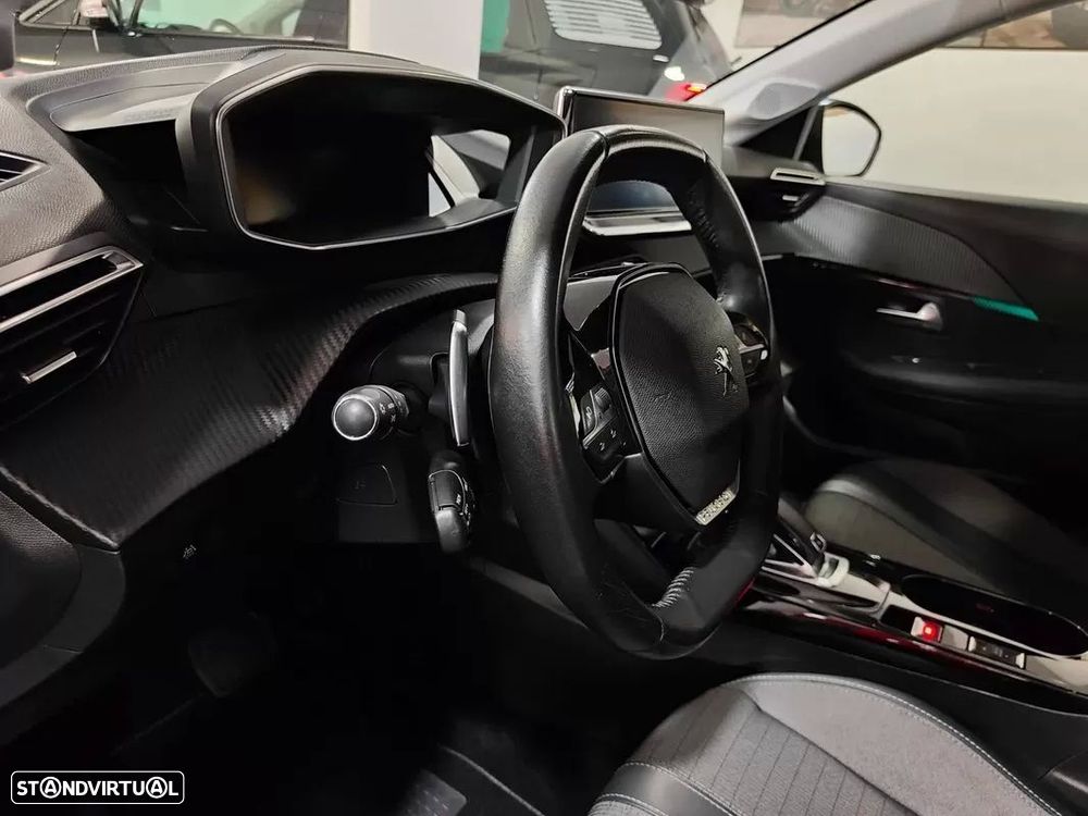 Peugeot 208 1.2 PureTech Allure EAT8 - 46