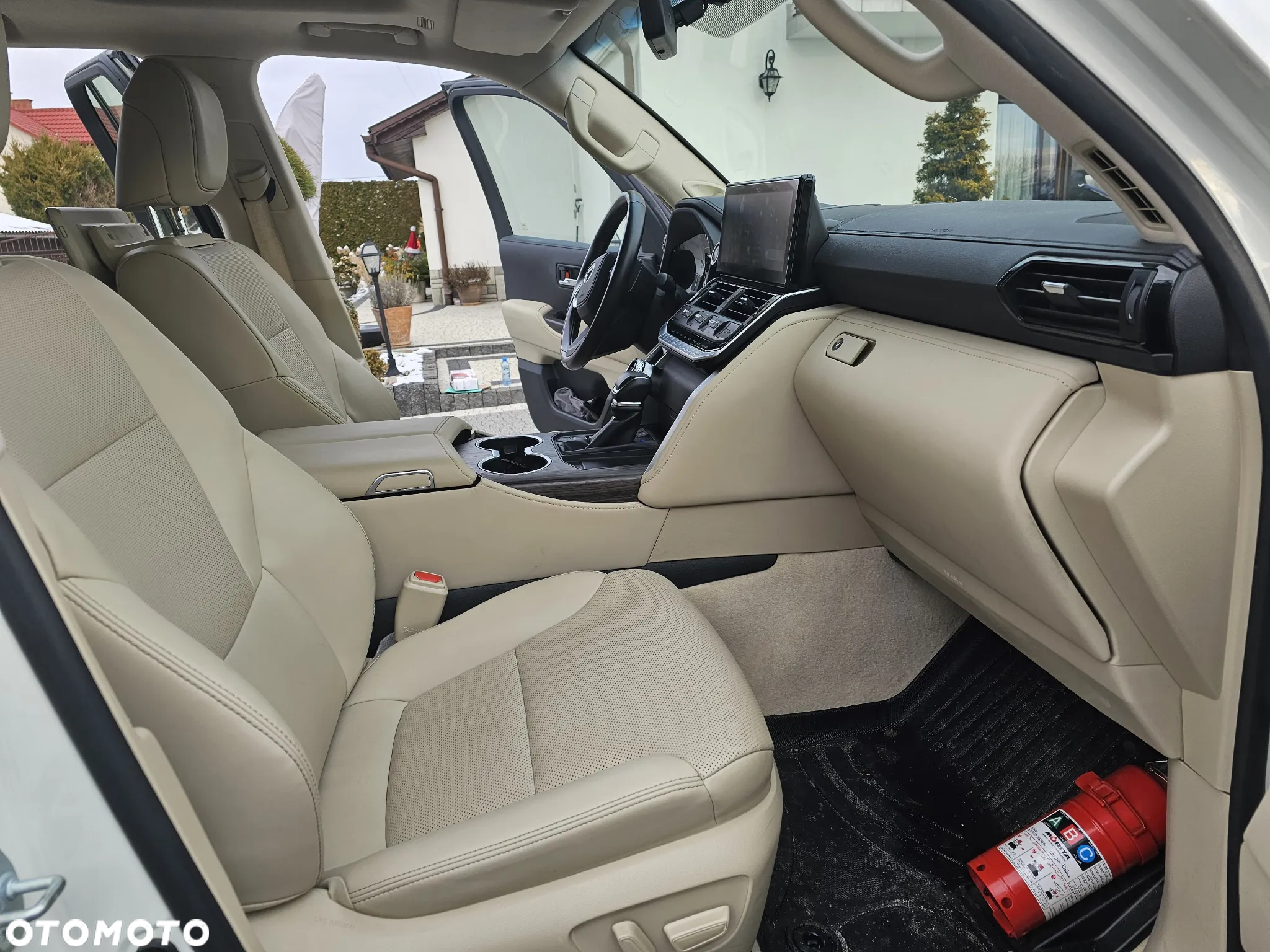 Toyota Land Cruiser - 29