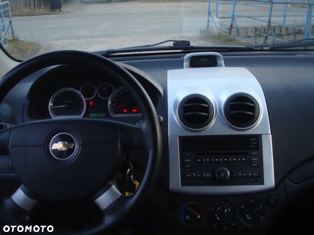 Chevrolet Aveo 1.2 Plus - 21