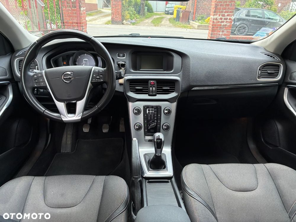 Volvo V40 Cross Country D2 Momentum - 6