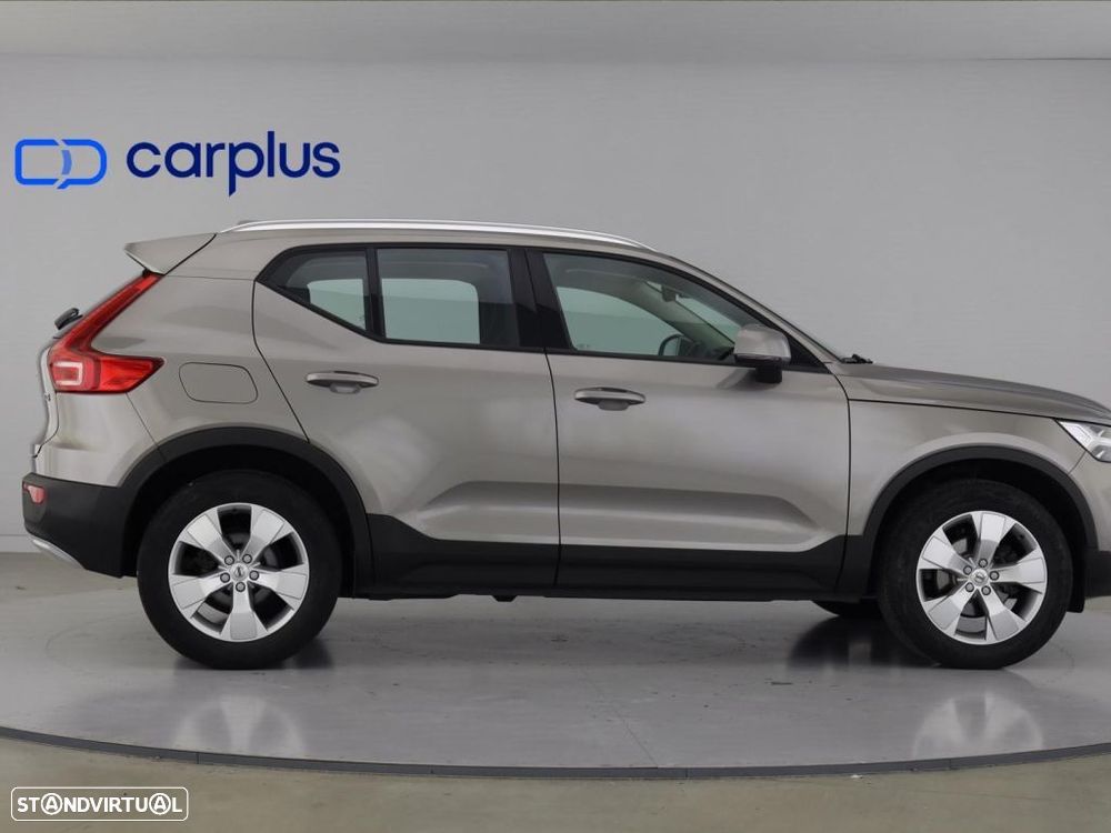 Volvo XC 40 2.0 D3 Momentum — fotografia 8