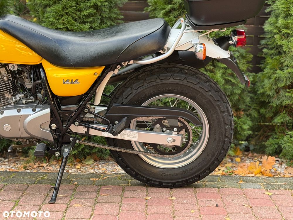Suzuki RV - 20