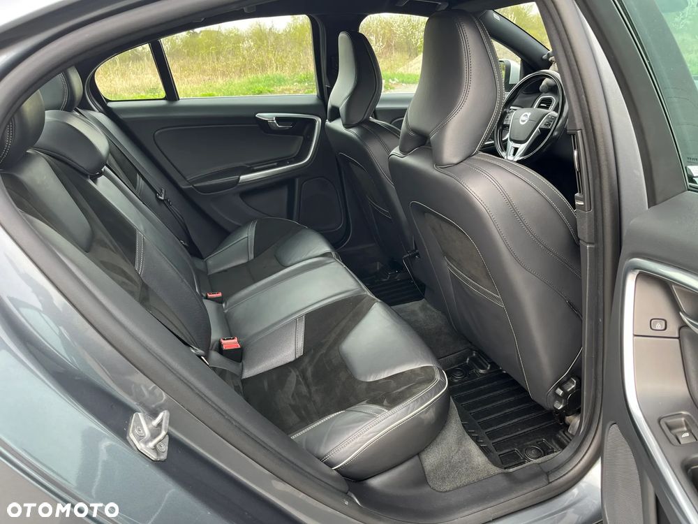 Volvo S60 D3 Drive-E R-Design Momentum - 13