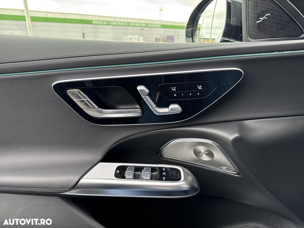 Mercedes-Benz E - 12