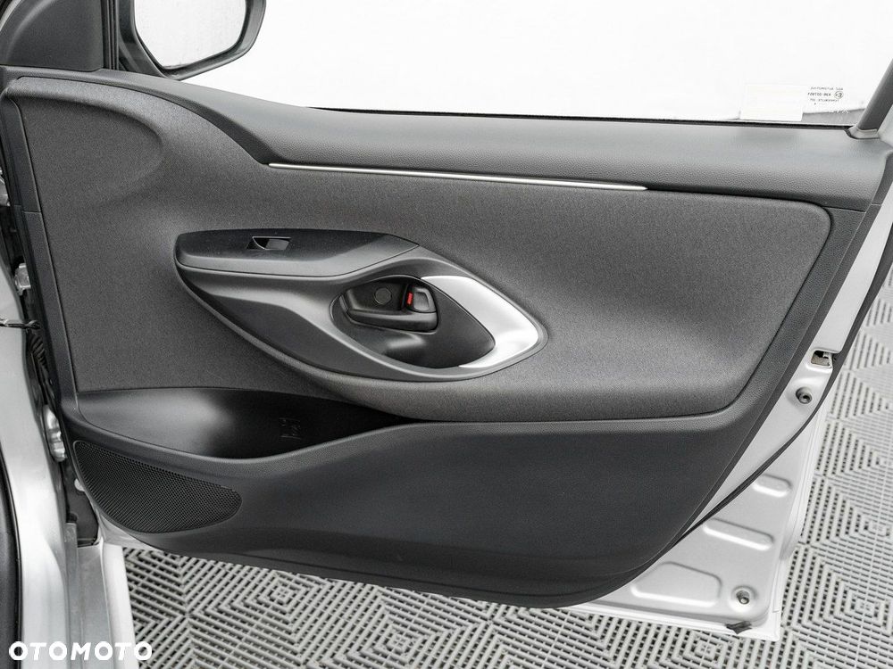 Toyota Yaris Hybrid 1.5 Comfort - 22