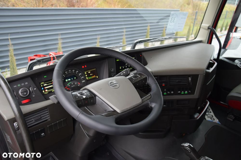 Volvo FH500 / NISKA KABINA / HYDRAULIKA / EURO 6 / ACC / LEDY / ALUFELGI / SERWISOWANY / SPROWADZONY - 23