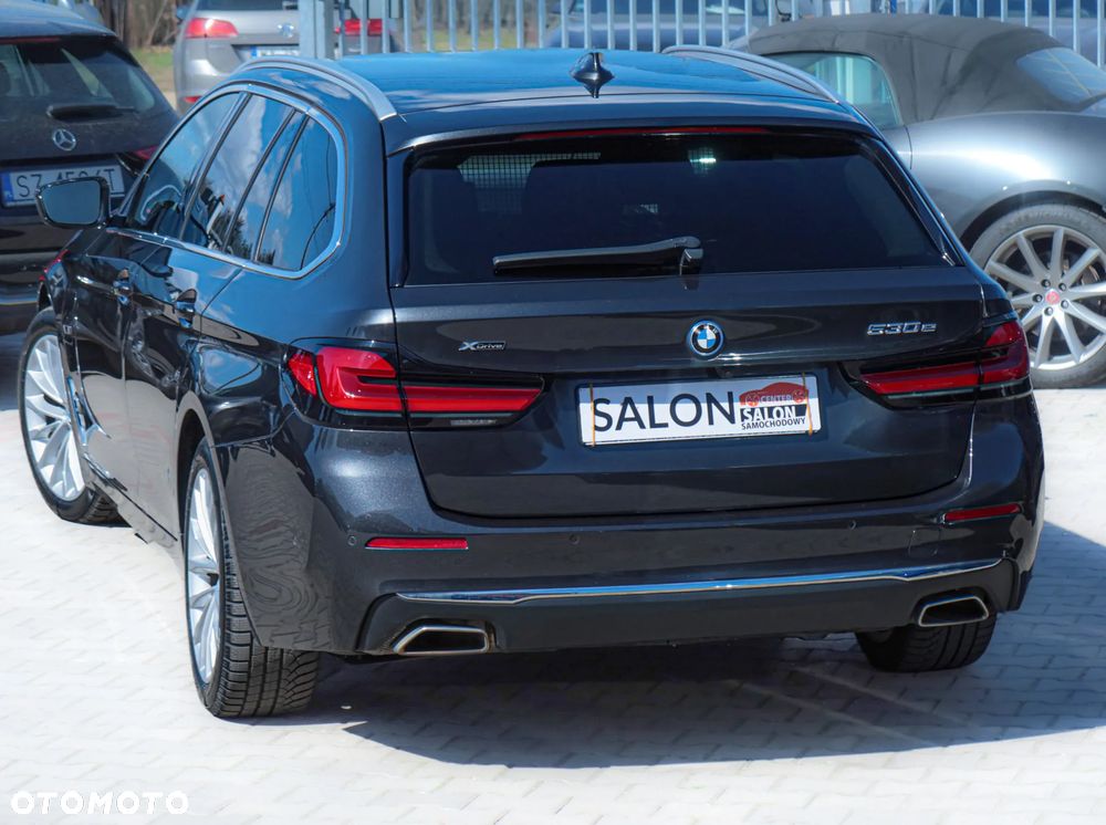 BMW Seria 5 530e Luxury Line sport - 35