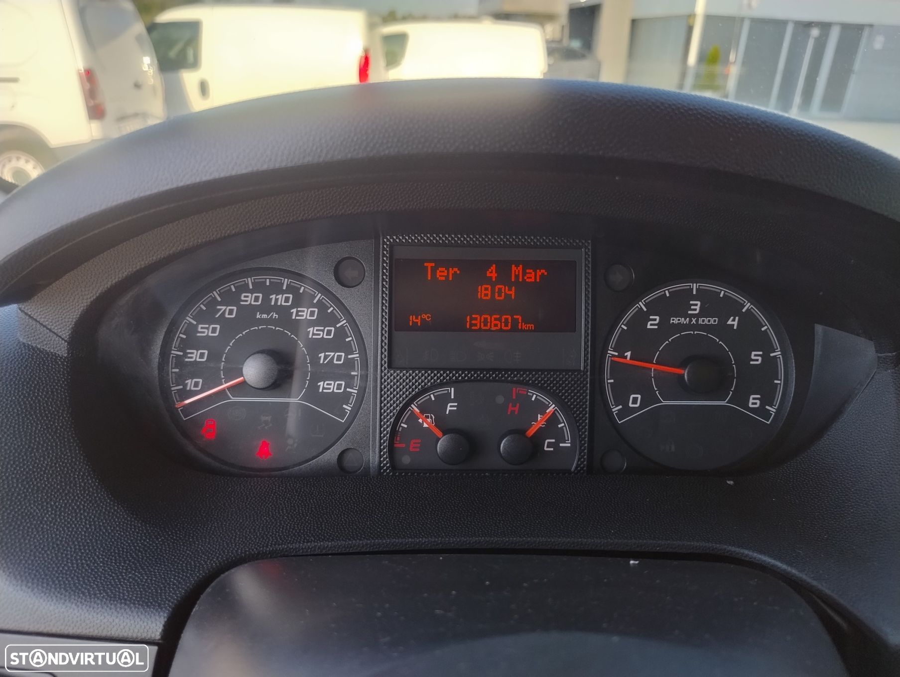 Peugeot Boxer 2.2 BlueHDi 330 L2H2 Premium - 22