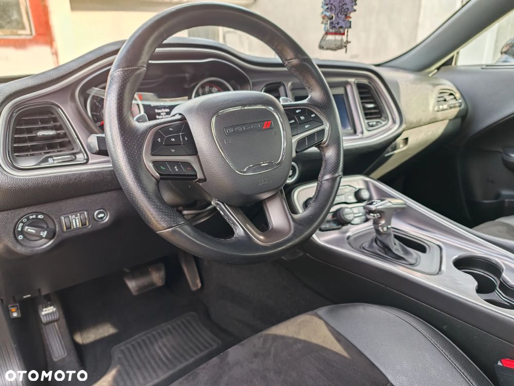 Dodge Challenger Automatik R/T Plus - 17