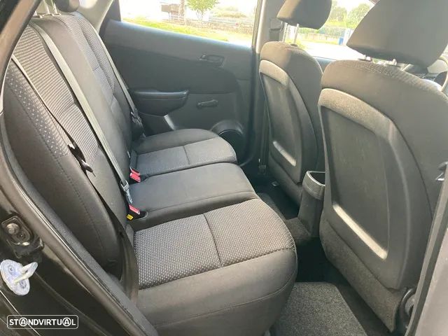 Hyundai i30 1.4 FIFA WM Edition - 27