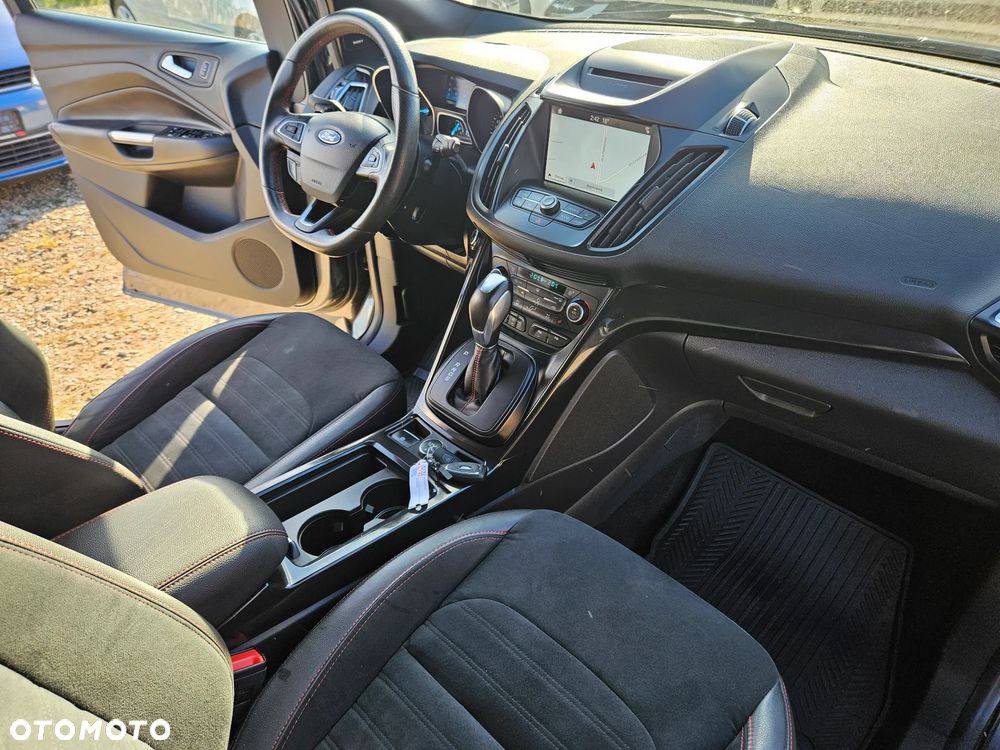 Ford Kuga 1.5 EcoBoost 2x4 ST-Line - 8