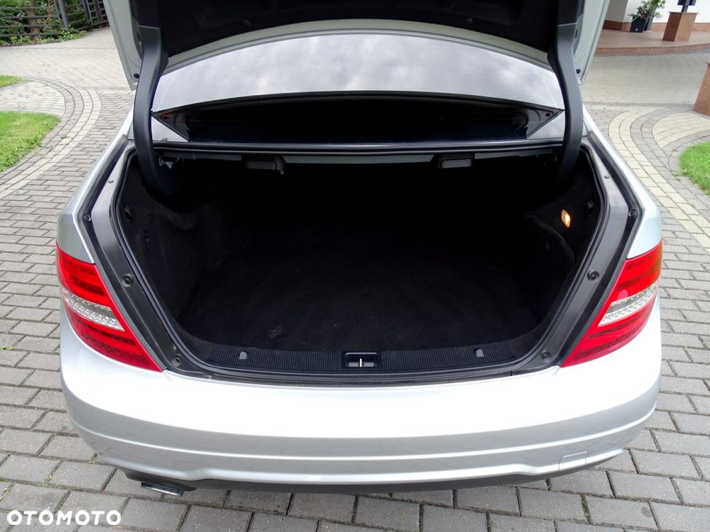 Mercedes-Benz Klasa C 250 (BlueEFFICIENCY) 7G-TRONIC - 13