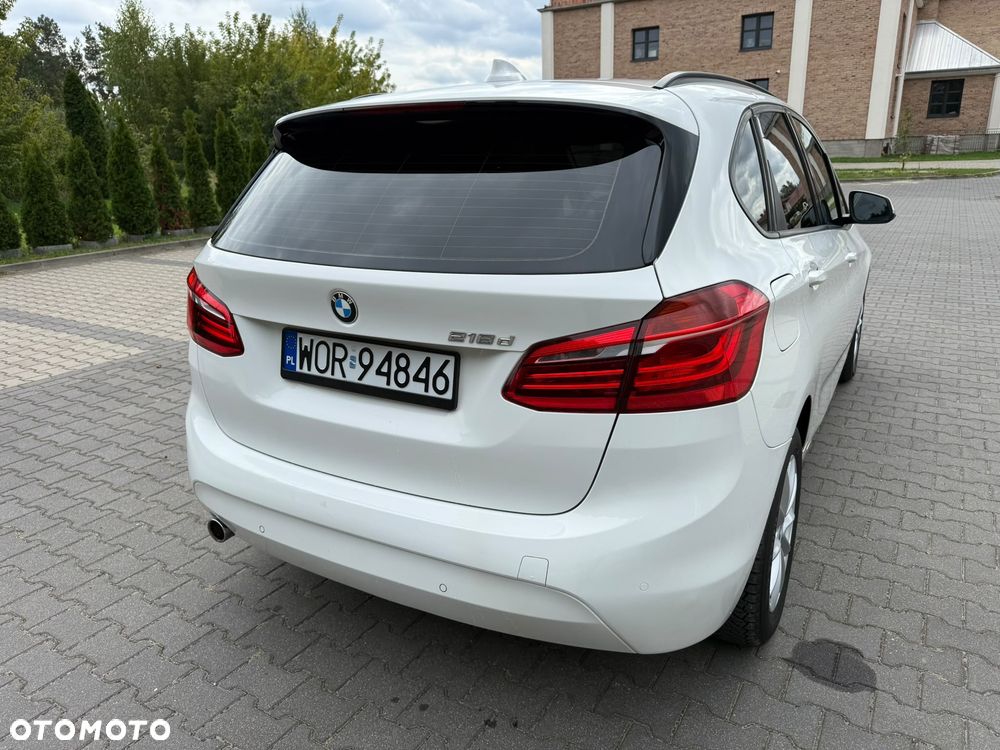 BMW Seria 2 216d - 8
