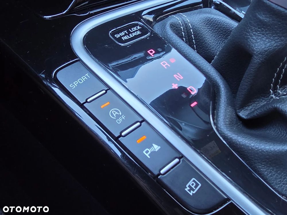 Kia ProCeed 1.5 T-GDI DCT7 OPF GT LINE - 24