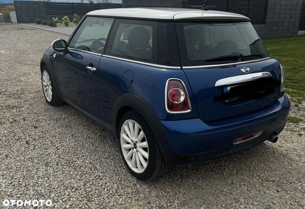 MINI Cooper Standard - 3