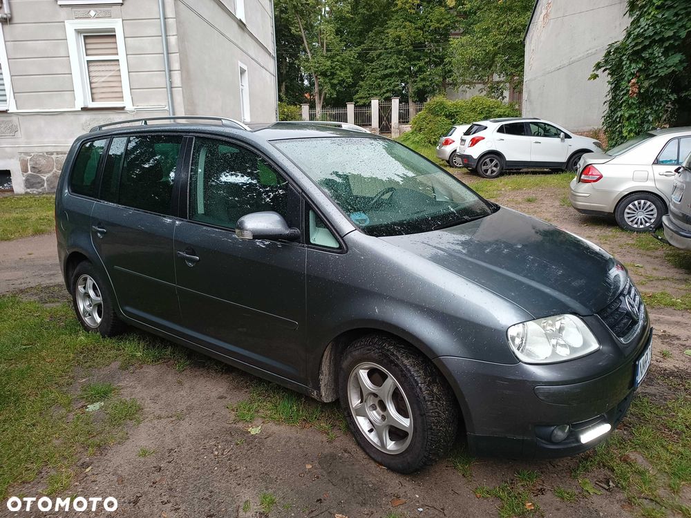 Volkswagen Touran - 3