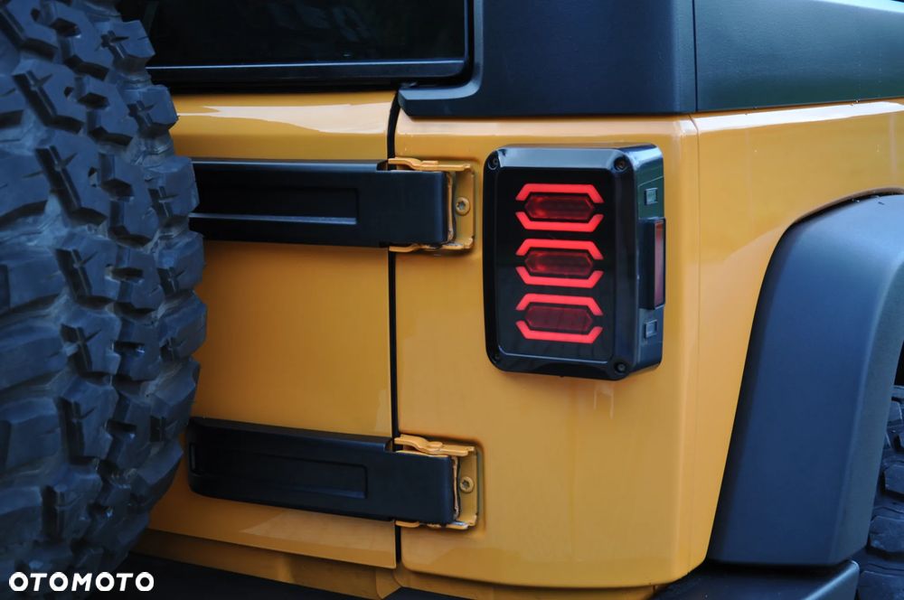 Jeep Wrangler - 10