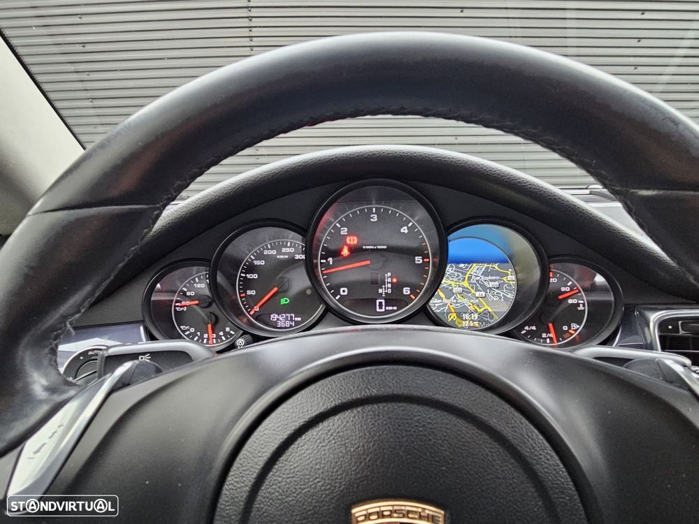 Porsche Panamera Standard - 19
