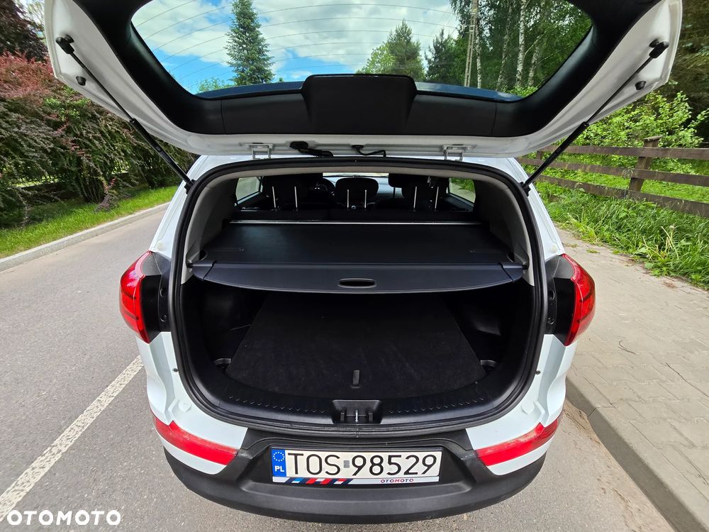 Kia Sportage 1.7 CRDI 2WD Dream-Team Edition - 25