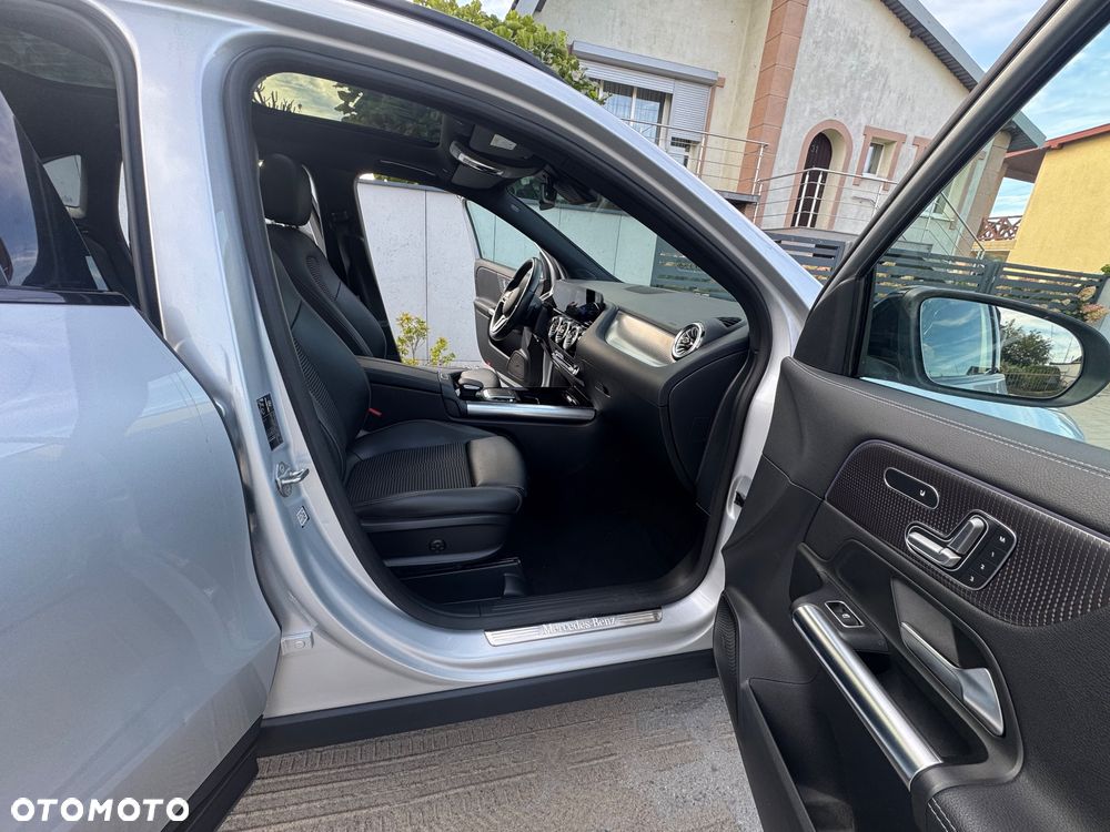 Mercedes-Benz GLA 250e AMG Line - 7