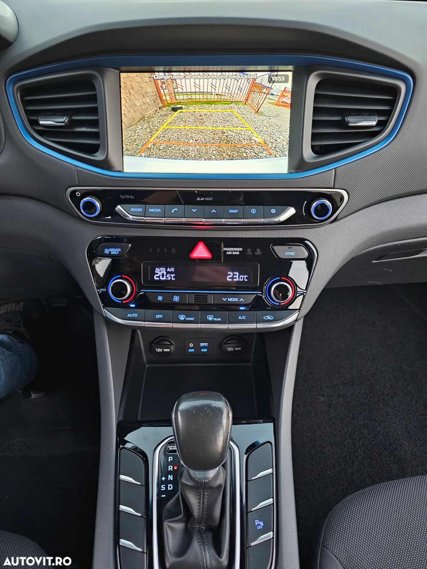 Hyundai IONIQ - 39