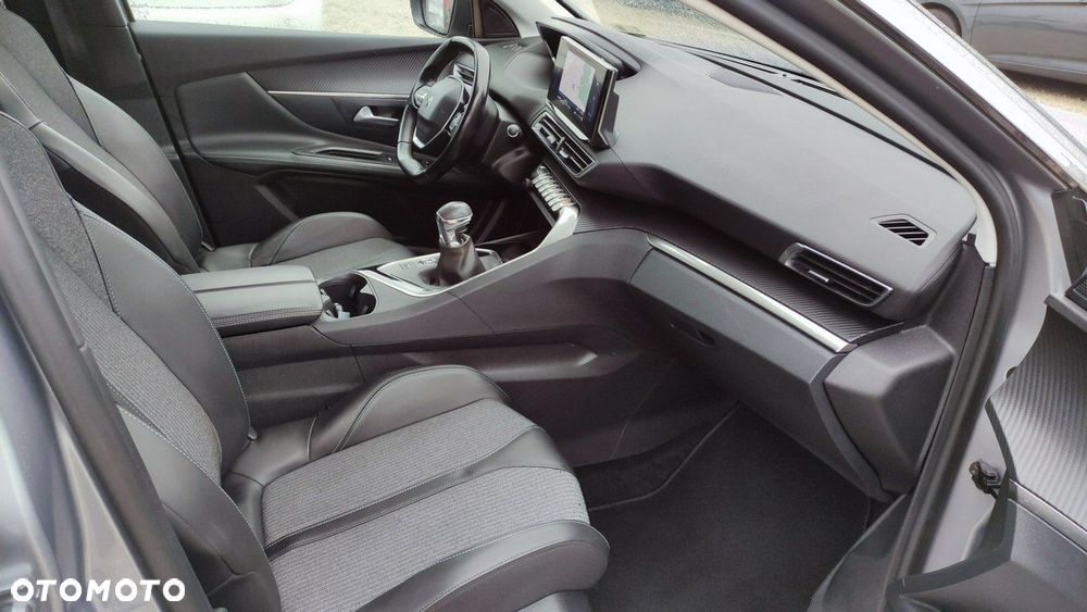 Peugeot 3008 - 8