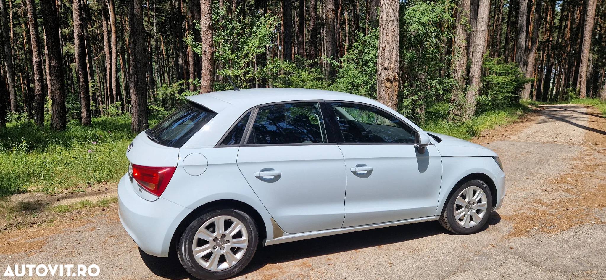Audi A1 Sportback 1.6 TDI Attraction - 2