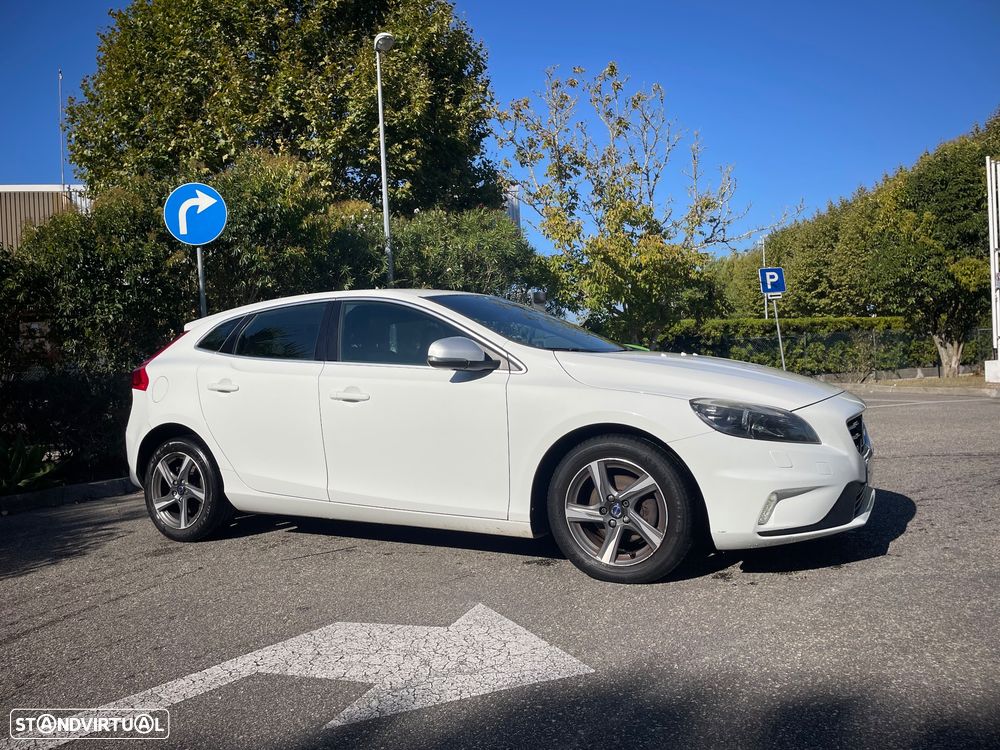 Volvo V40 2.0 D2 R-Design - 2