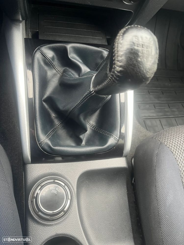 Mitsubishi L200 2.4 DI-D CD Instyle Strakar 4WD - 20