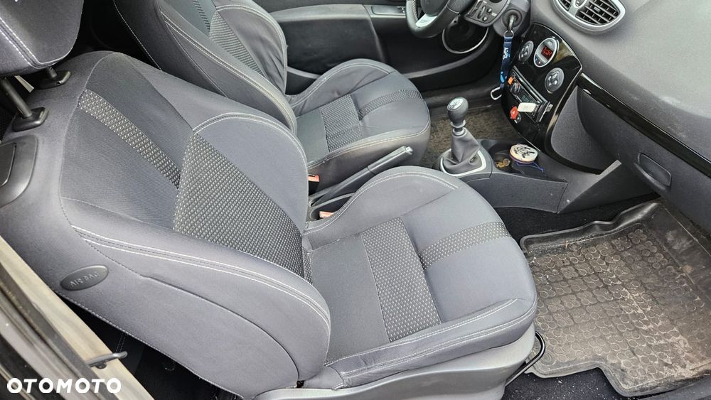 Renault Clio 2.0 16V Sport - 14