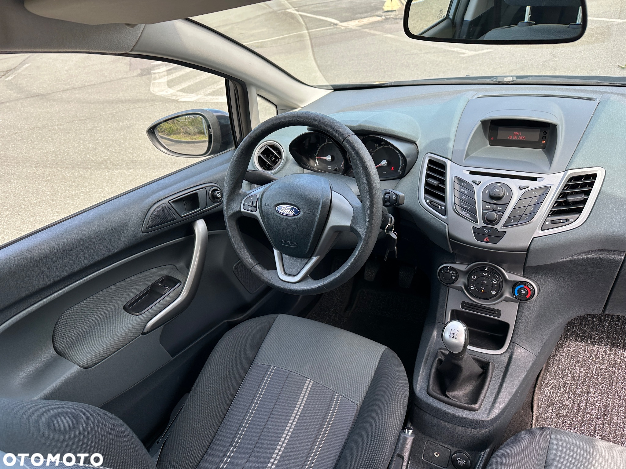 Ford Fiesta 1.25 Silver X (Ambiente) - 27