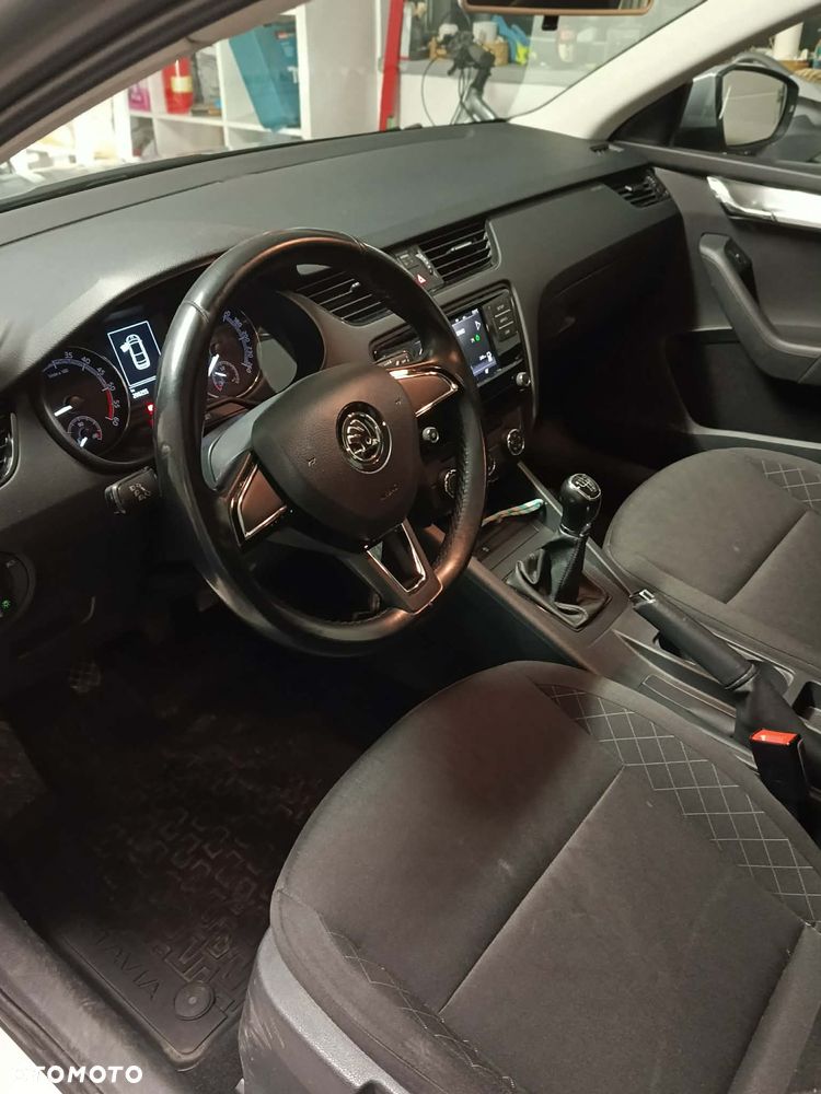 Skoda Octavia 1.6 TDI Active - 20